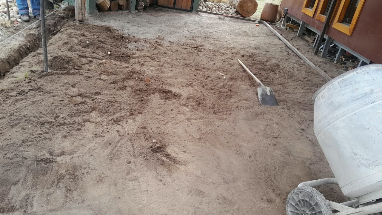 Construcción de platea de hormigón armado para cimientos en Nono, Córdoba